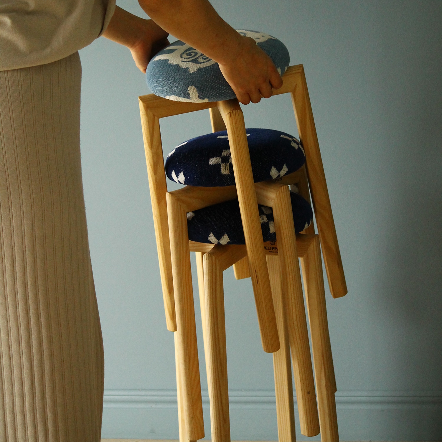 KLIPPAN/クリッパン スツール シャーンスンド ブルーベリー SSサイズ