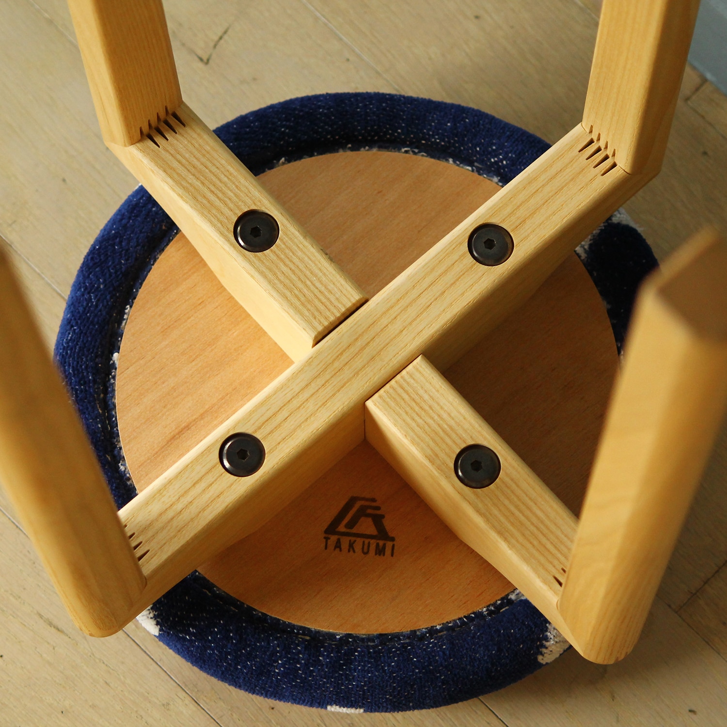 KLIPPAN/クリッパン スツール シャーンスンド ブルーベリー SSサイズ