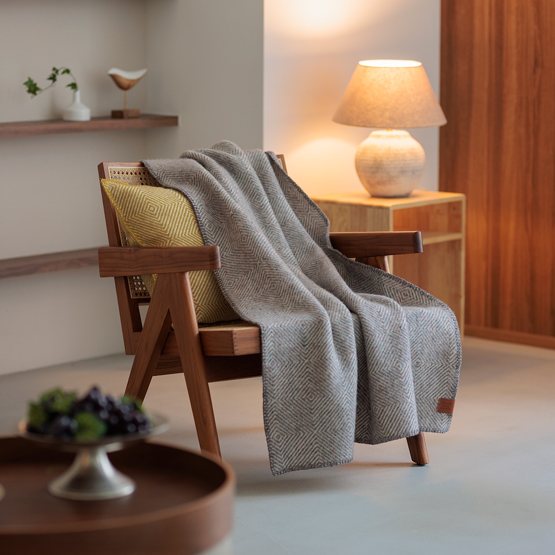 nest Robe ブランケットウール 平面デザイン ポンチョ ブラウン nest Robe ブランケットウール 平面デザイン ポンチョ ブラウン