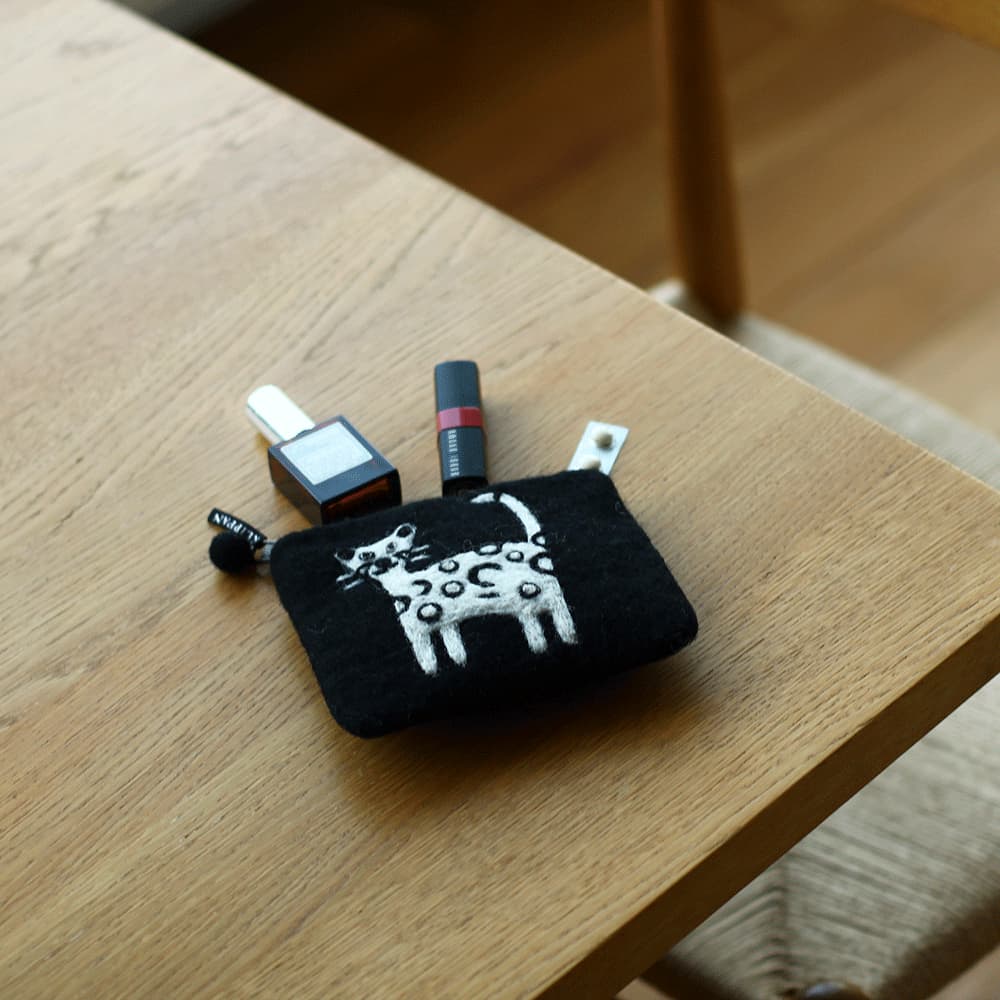 残り1点】KLIPPAN/クリッパン フェルトポーチ キャット | サステナブル