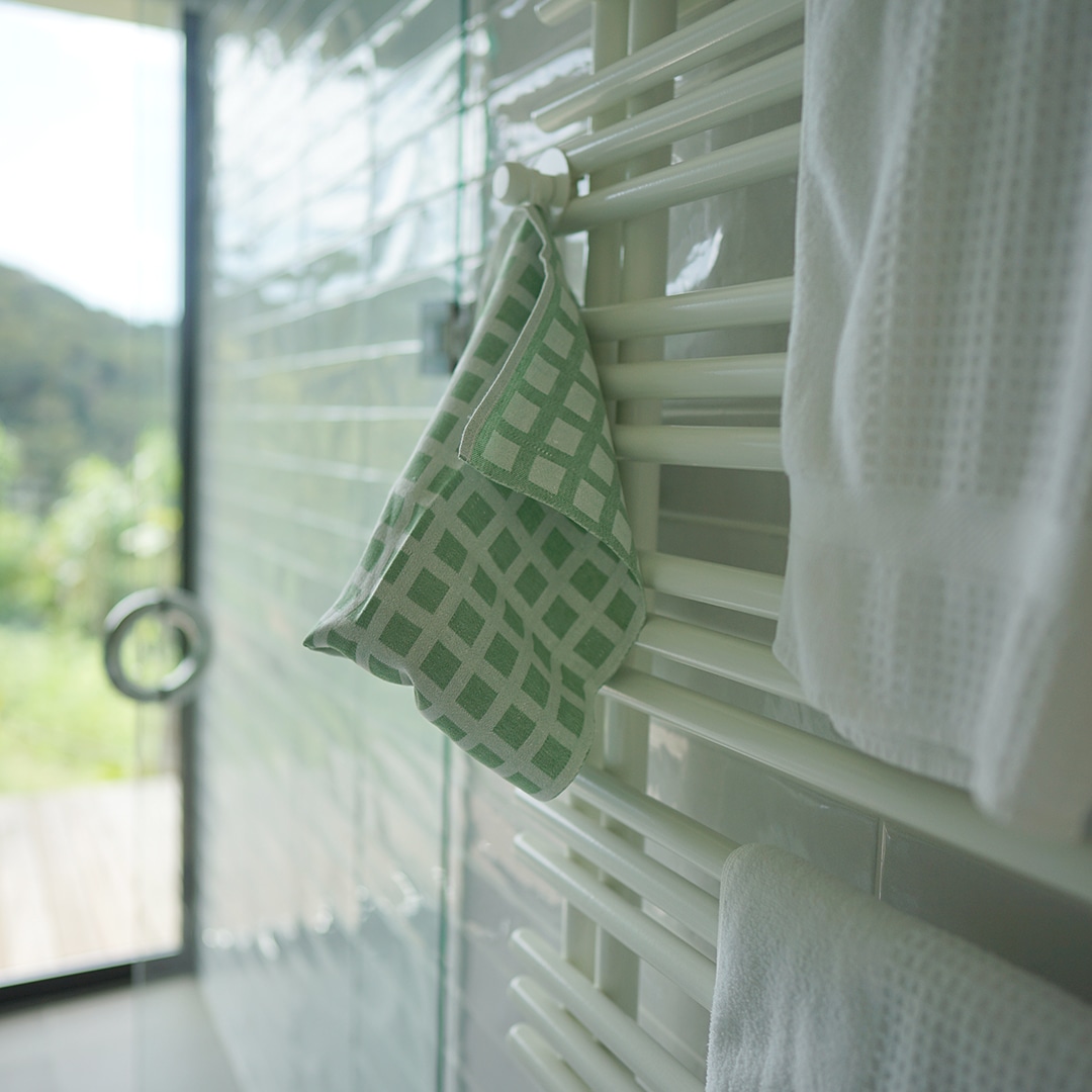 Vaxbo Lin/ヴェクスボリン リネンのキッチンタオル チェック リーフ