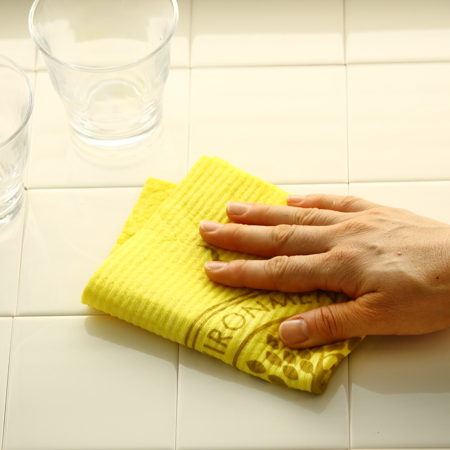 スポンジワイプ エコフレンドリー ブラウン/イエロー 水切りマット | サステナブルショップ エコンフォートハウス  ecomfortHouse｜KLIPPAN（クリッパン）総輸入元